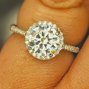 2 CT colorless Moissanite ring